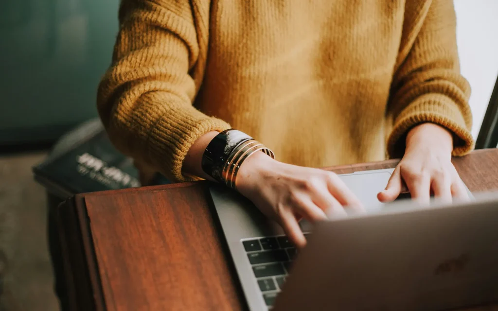 Image: Blogging for Non-Writers: Easy Posts That Get Locals Reading and Buying